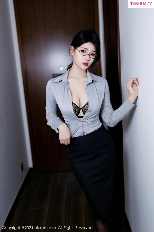   [XiuRen]高清写真图 2024.12.09 No.9567 南乔 OL美腿第36张图片